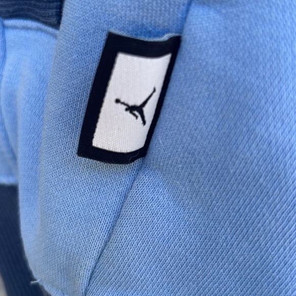 Nike Air Jordan UNC TarHeels Mens M Sweatshirt - Picture 7 of 8